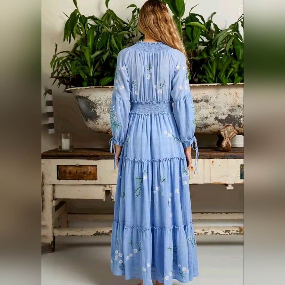 Chic Blue Floral Long Sleeve Dress - Picture 7 of 16